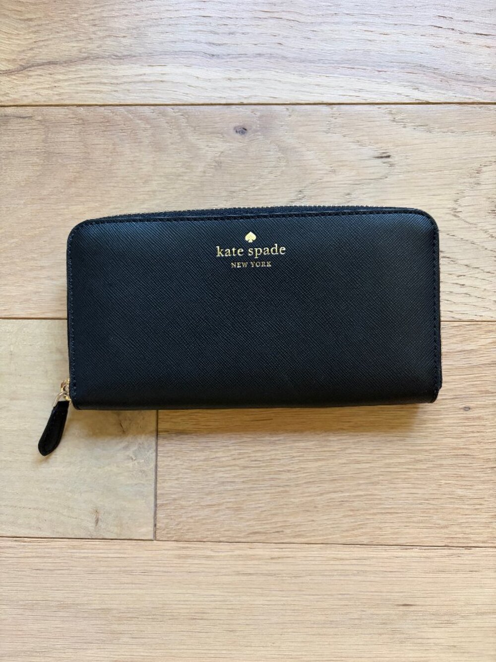 Kate Spade New York Black Zip Around Wallet NWT Retail $290
